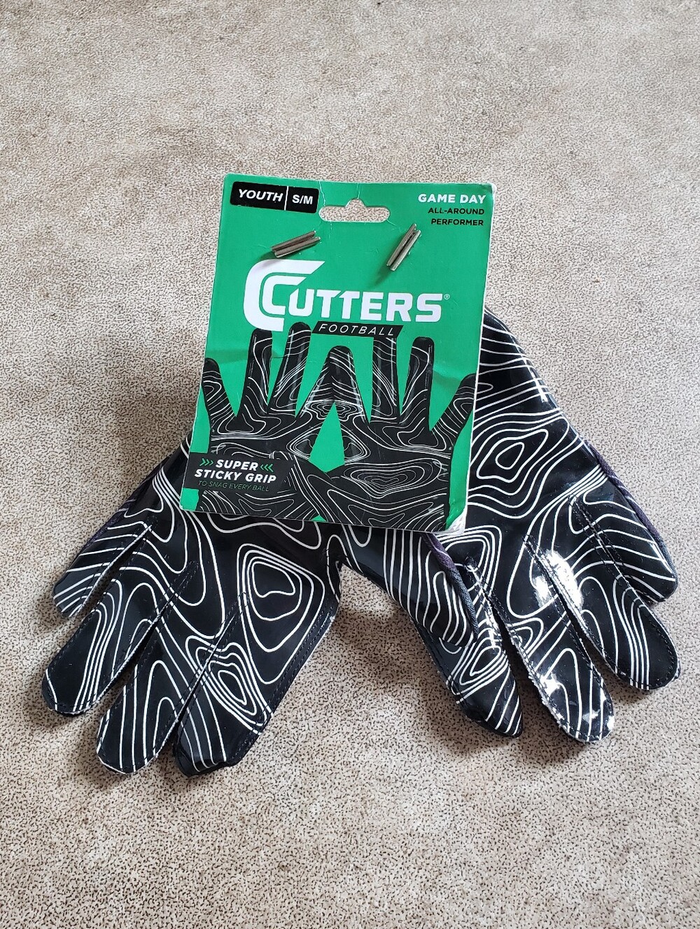 CUTTERS Game Day Receiver Football Gloves YOUTH S/M